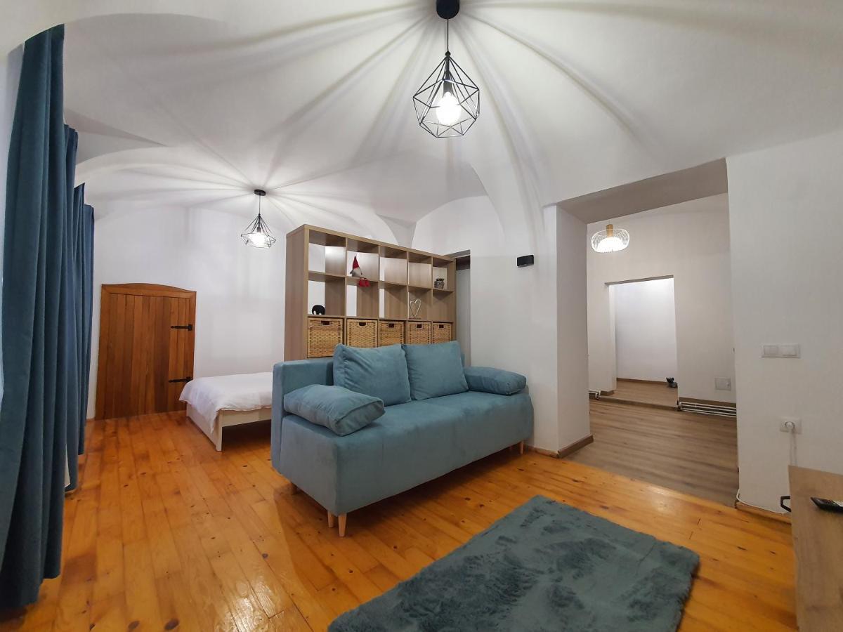 Lucasi Apartament Sibiu Esterno foto
