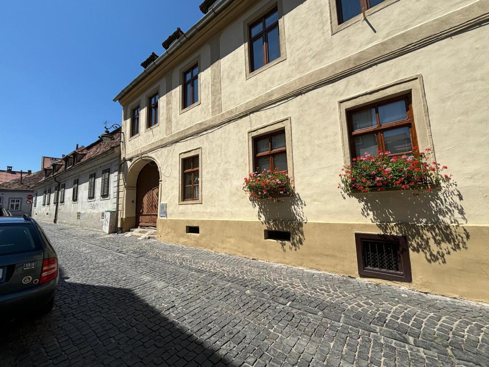 Lucasi Apartament Sibiu Esterno foto